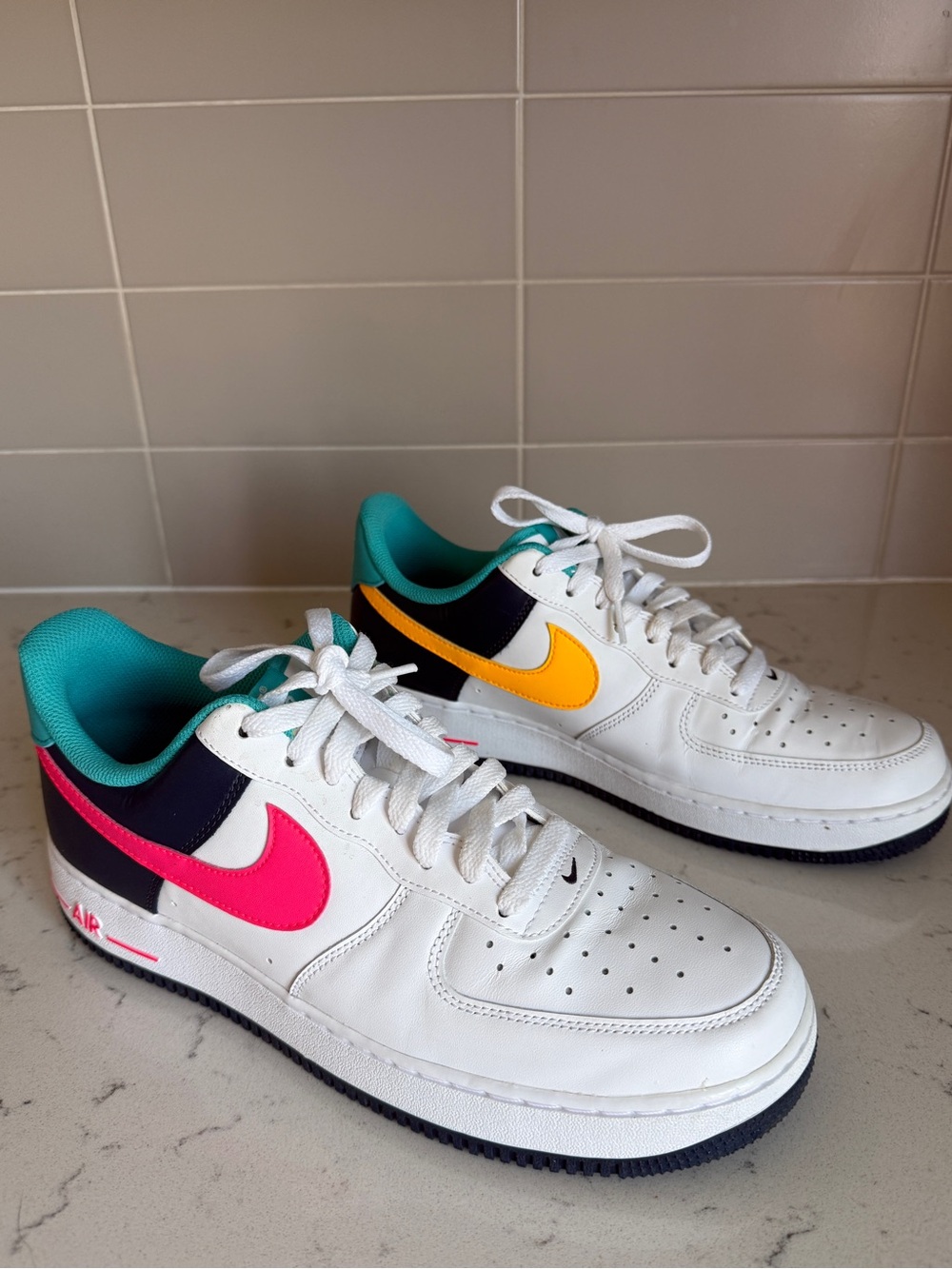 Nike Men's 10 Air Force 1 '07 LV8 "Mismatch Swoosh" 90s Neon Multicolor Sneakers